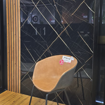 Revest. Uv Marquina 2.44m X 1.22 X 3mm Rinde 2.9768m2
