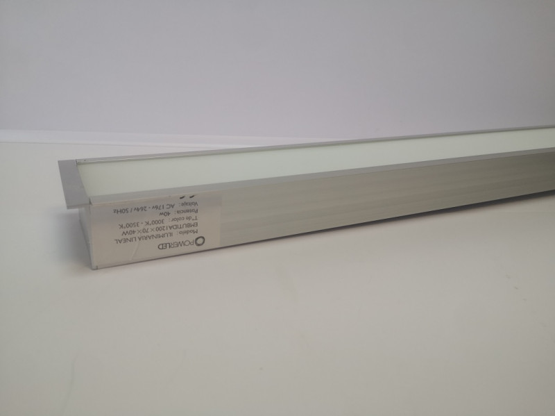 Luminaria Lineal Embutida 1200x70x40w   3500k
